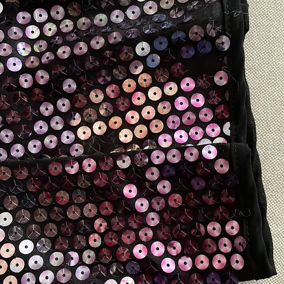 Shiny top - Picture 5 of 10